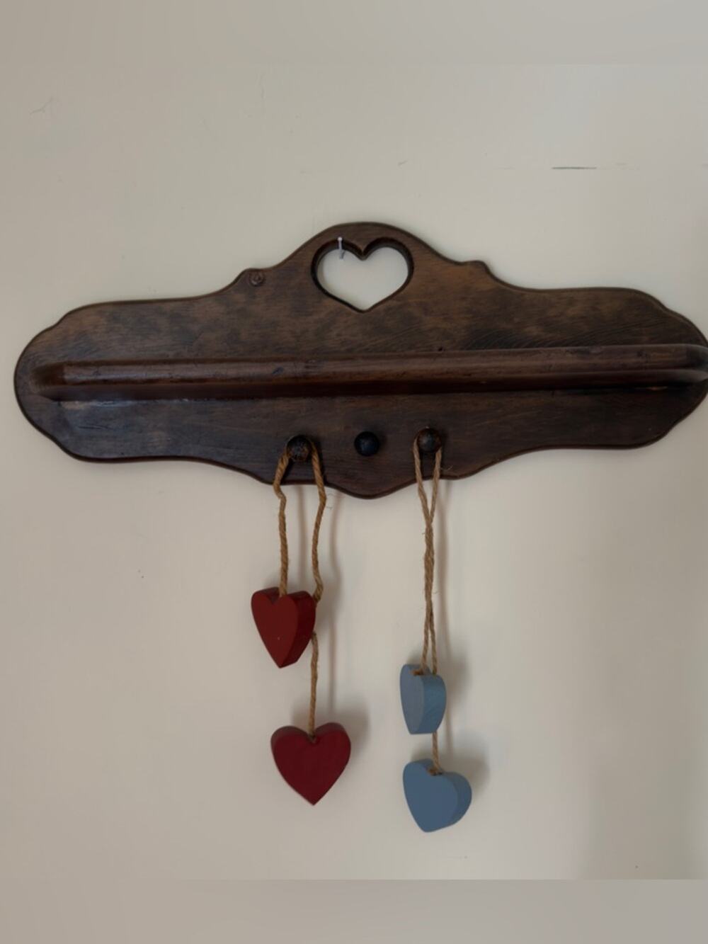 Vintage Wooden Country Hanging Heart Shelf 9” x 23” w/wooden hanging hearts